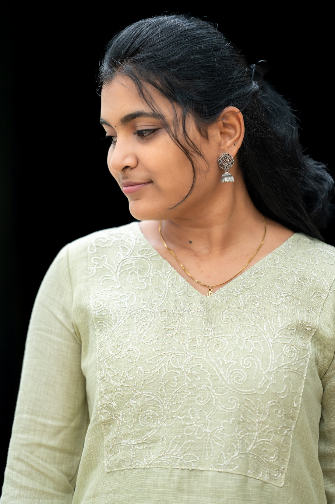 🌿 Mint Glow Embroidered Kurti