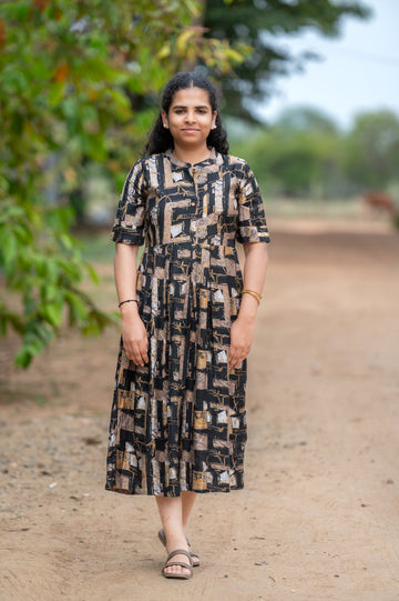 ๐ Black Golden Aura Abstract Midi