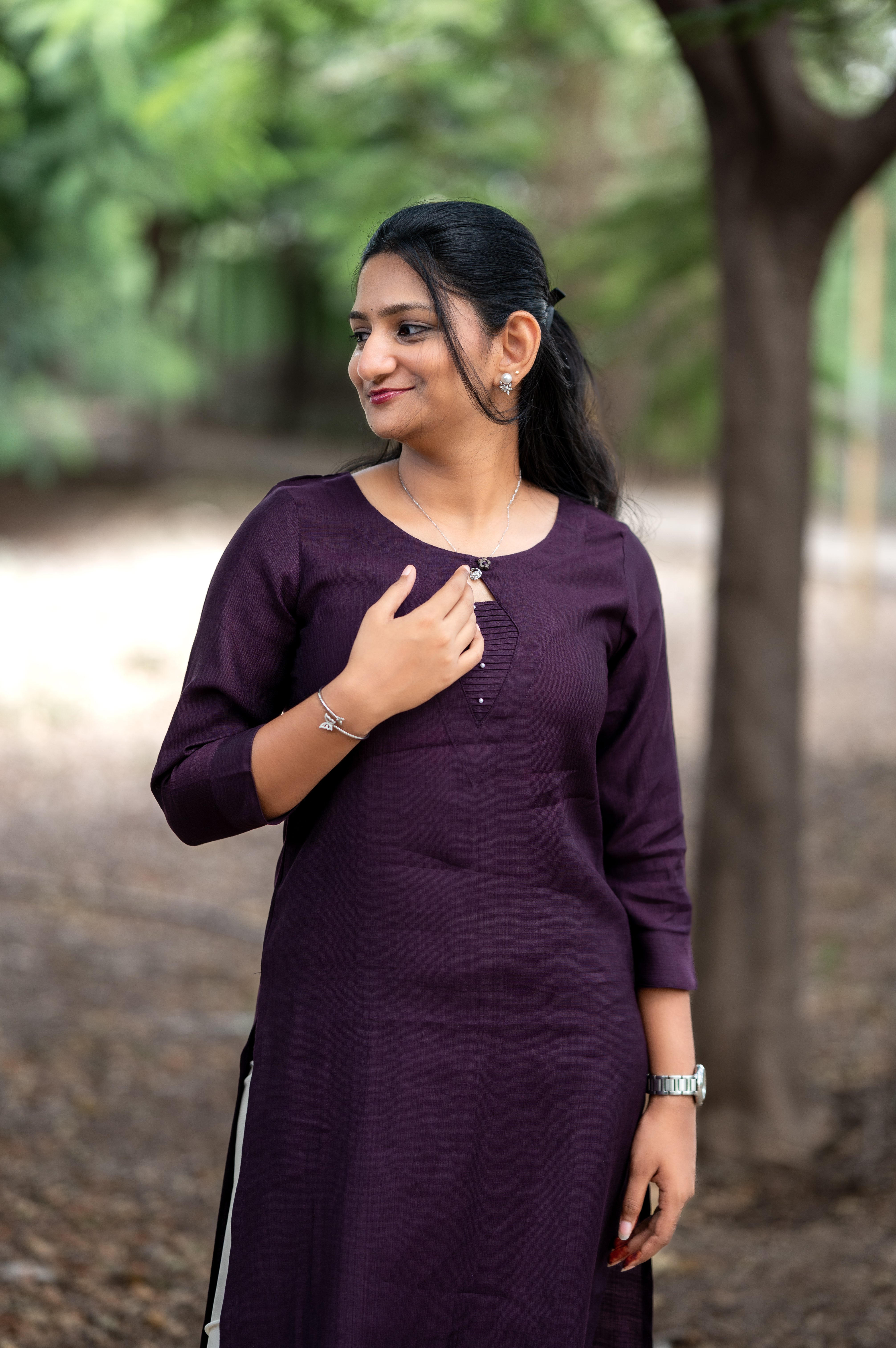 🍇Deep Plum Solid Straight Kurti