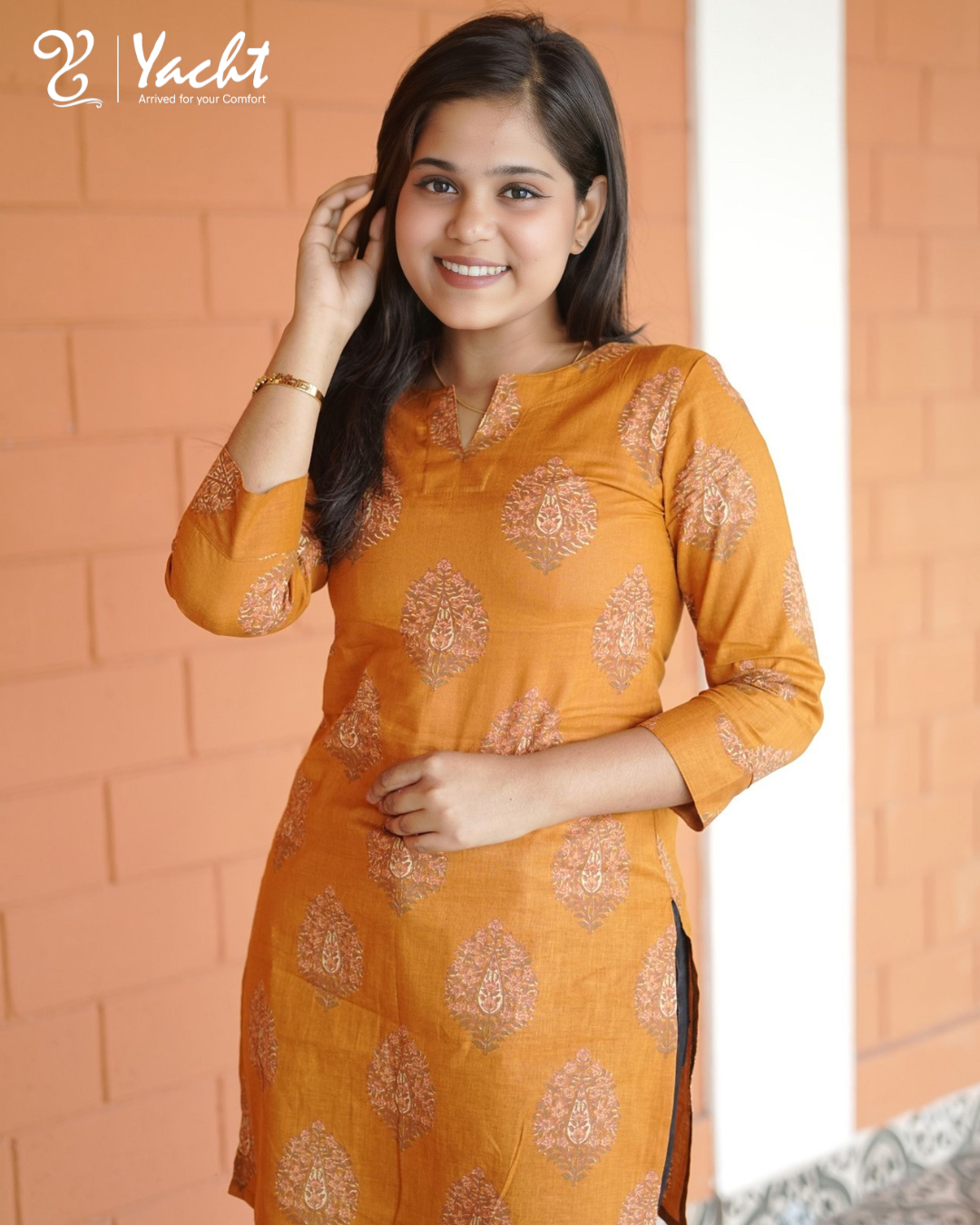 ✨ Golden Paisley Glow Kurti ✨