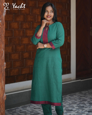 🌿 Emerald Charm Straight-Cut Kurti