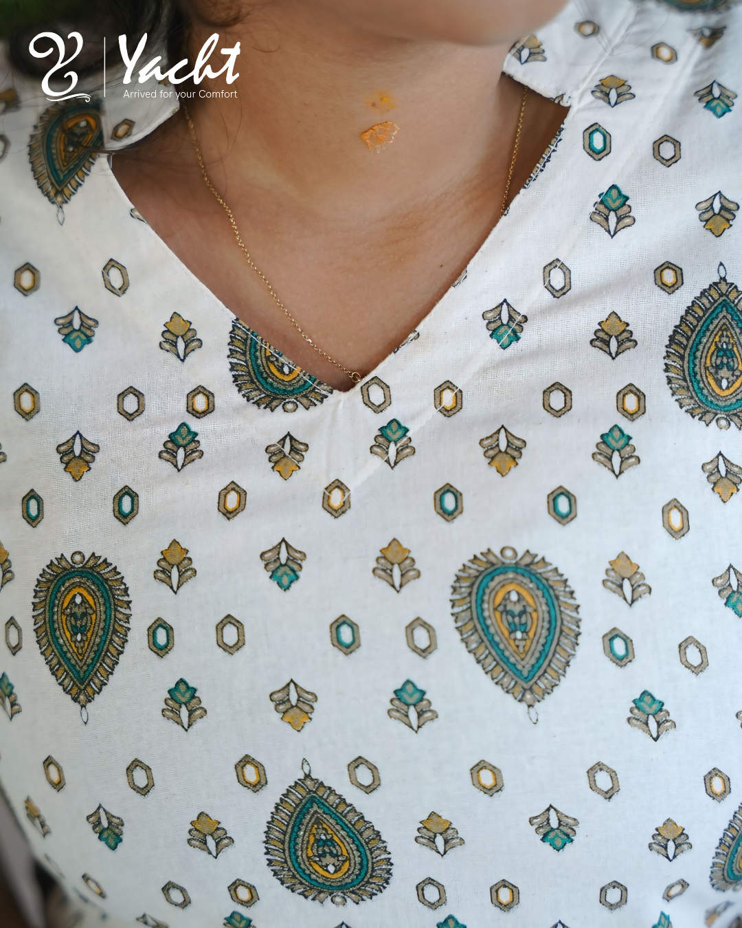 🌿 Ivory Paisley Charm Kurti Set