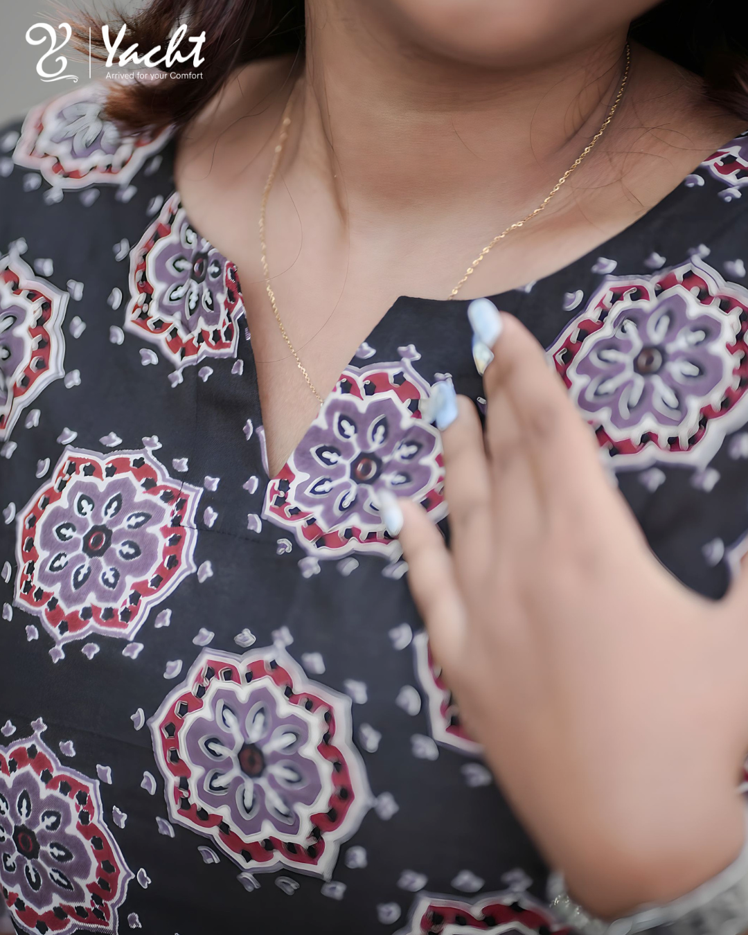 🌸Midnight Bloom Side-Slit Kurti