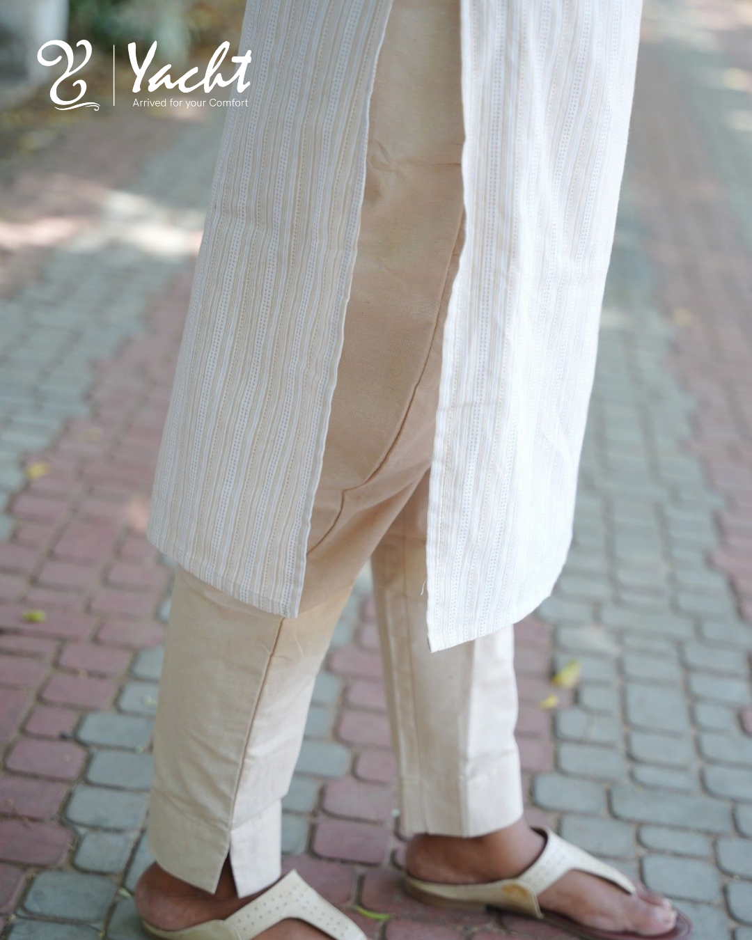 🤍 Ivory Grace – Striped 2 pcs