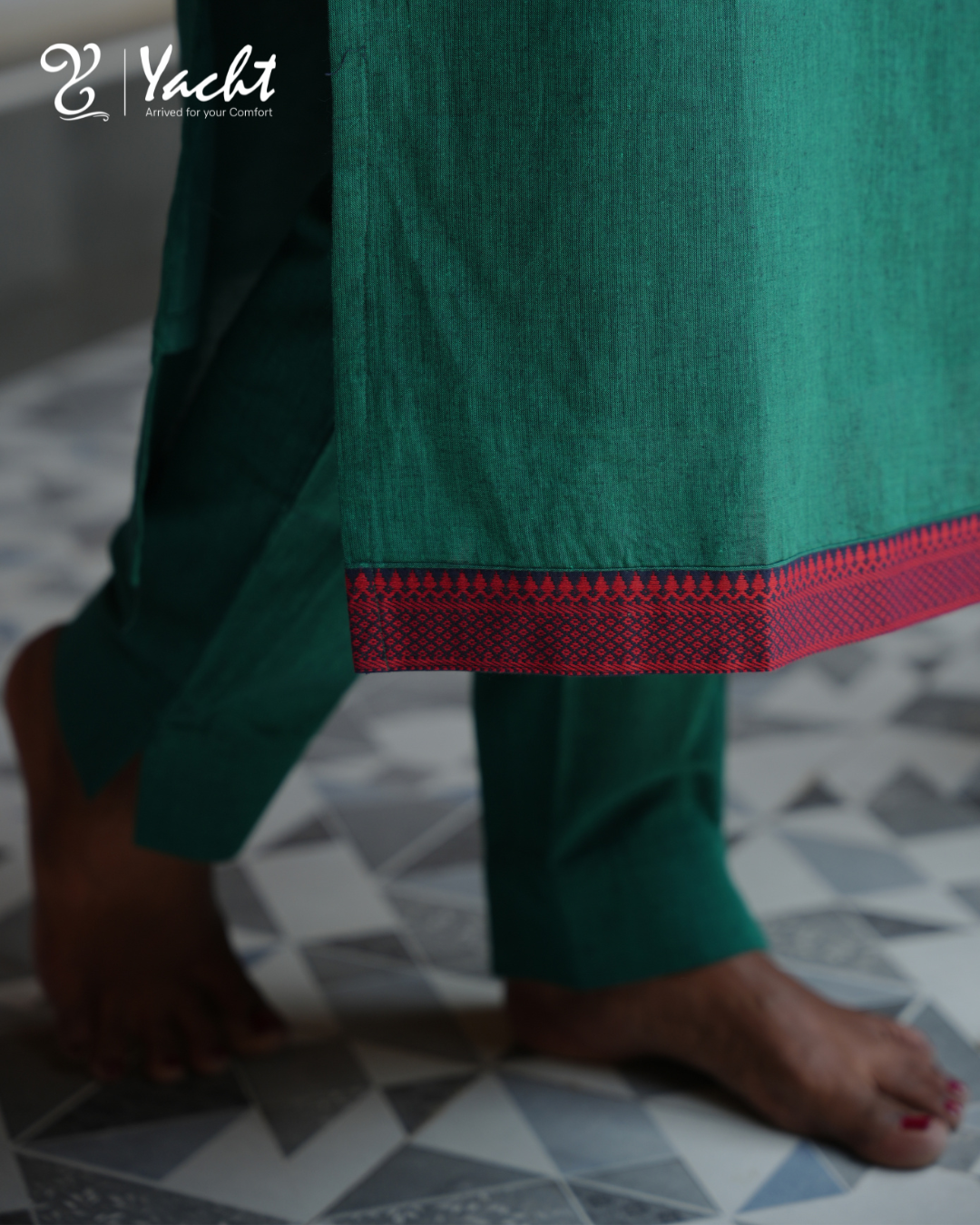 🌿 Emerald Charm Straight-Cut Kurti