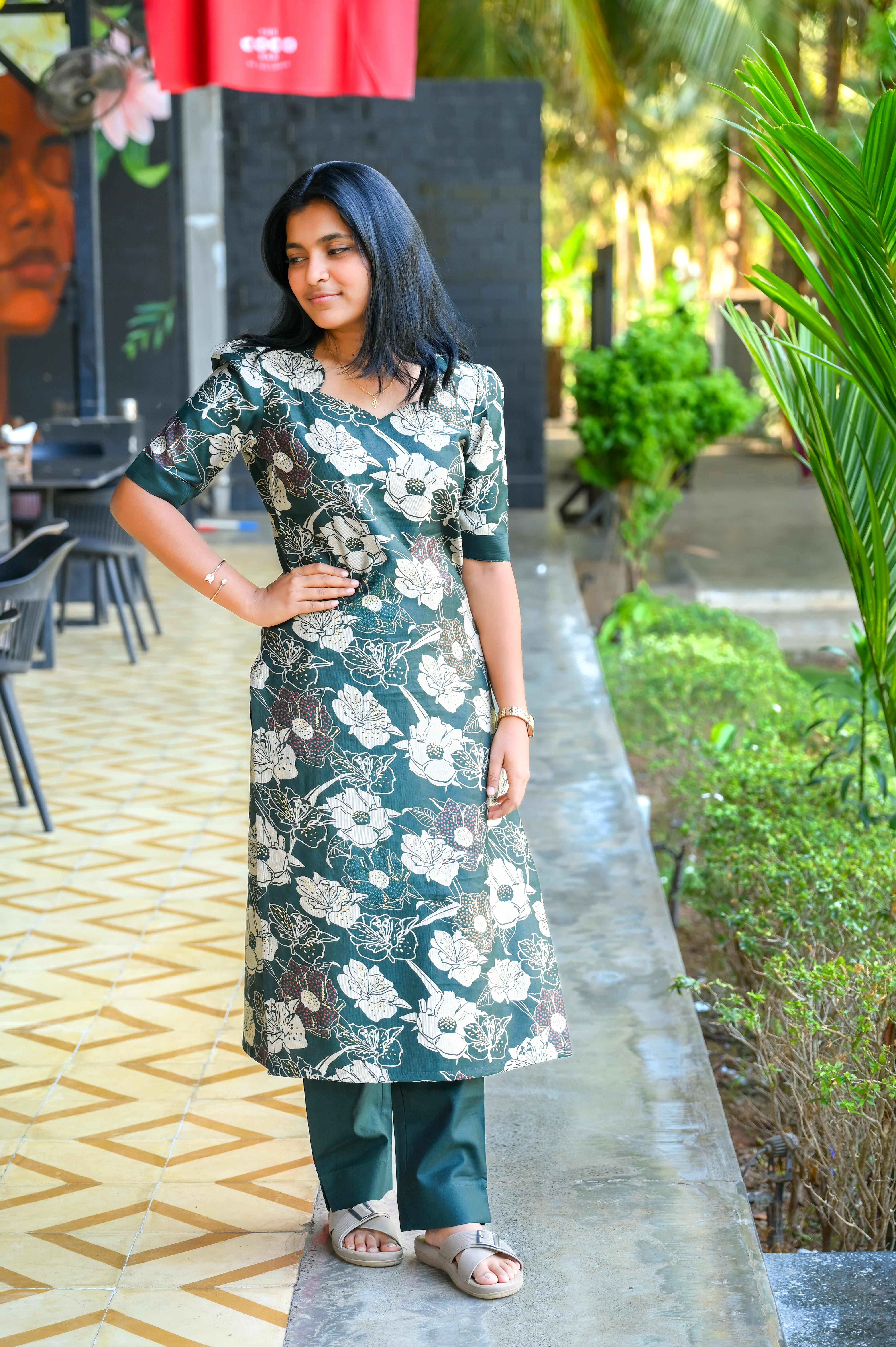 🍏Botanical Print Straight Kurti Set