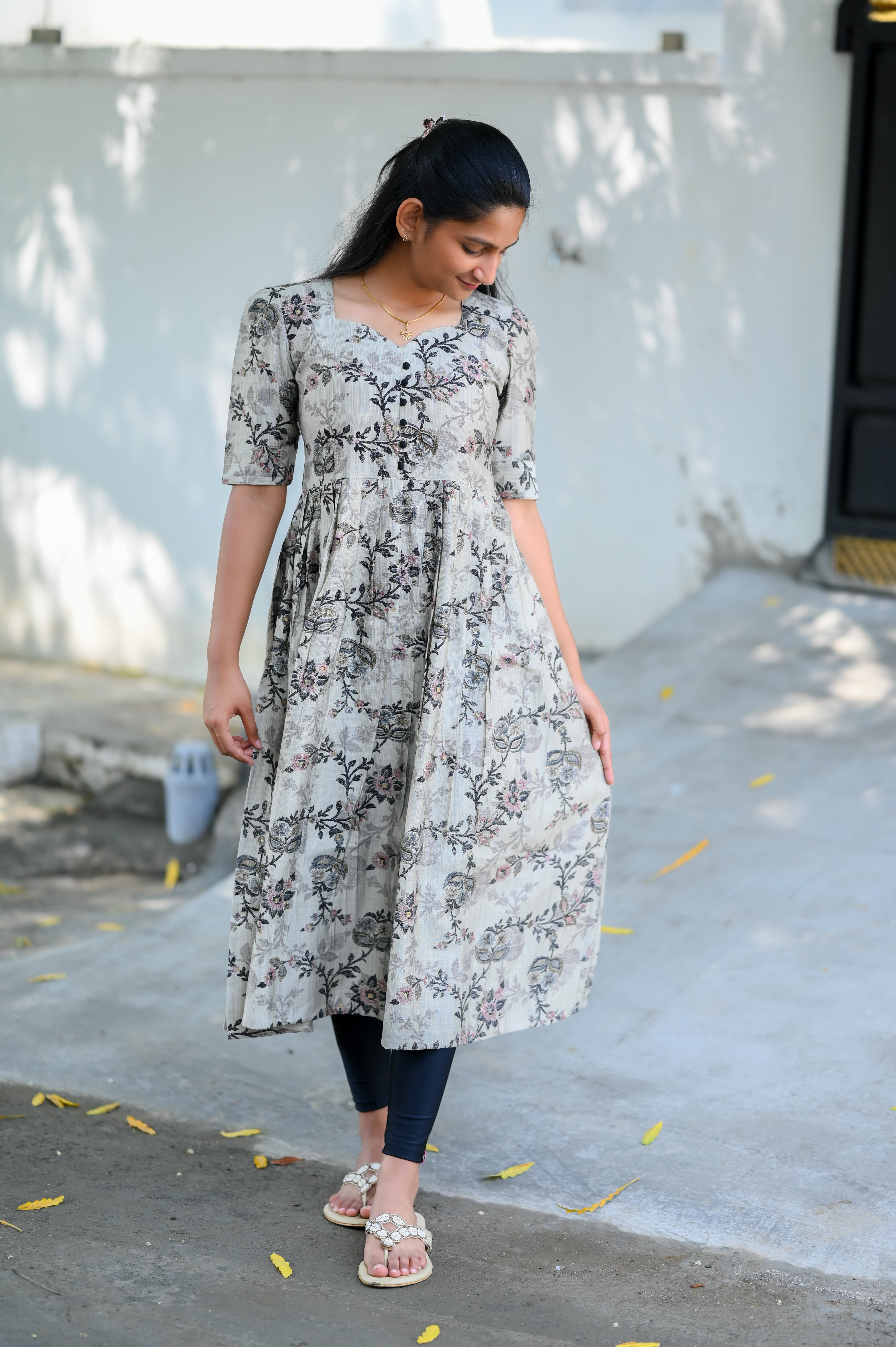🖤Ivory Garden nyra cut
