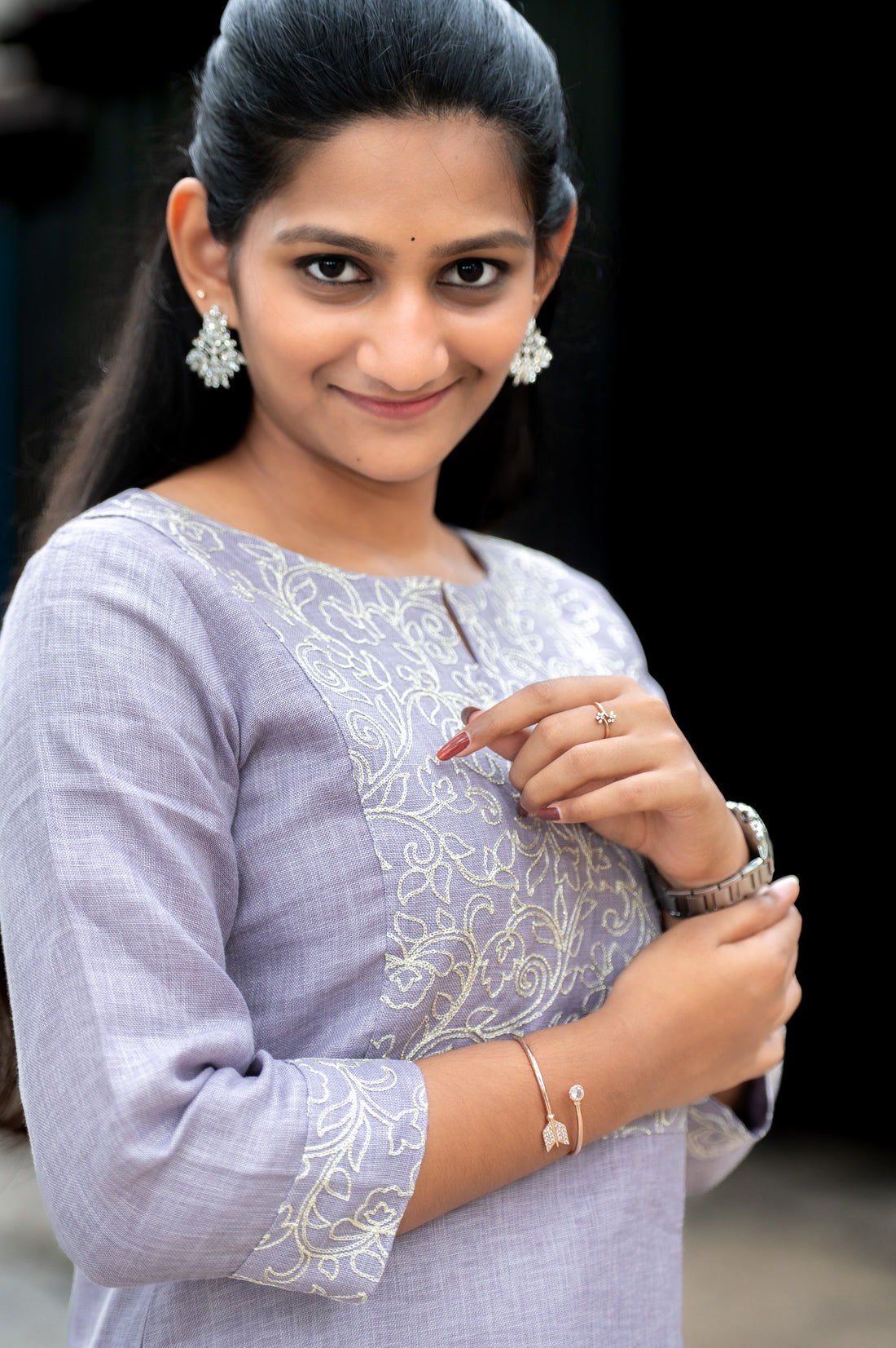 💎 Lavender Mist Embroidered Elegance