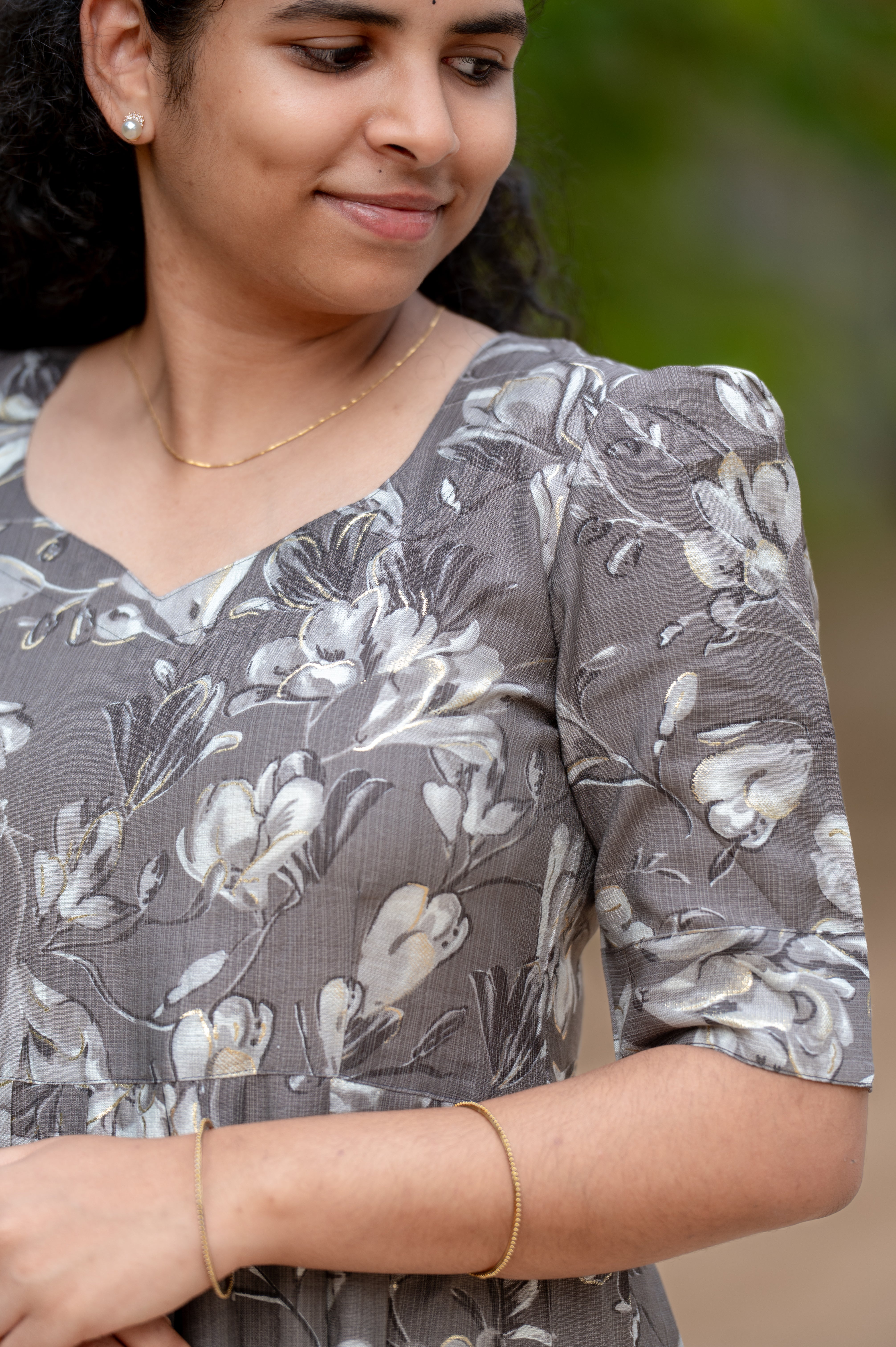 👚 Misty Bloom Floral Midi Kurta