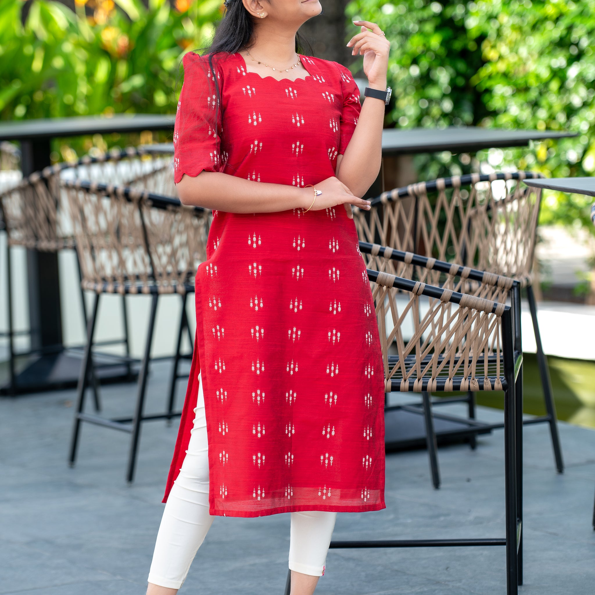 ❤️Red Ikat-Printed Straight Kurti with Scalloped Neckline