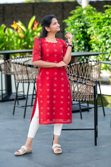 ❤️Red Ikat-Printed Straight Kurti with Scalloped Neckline