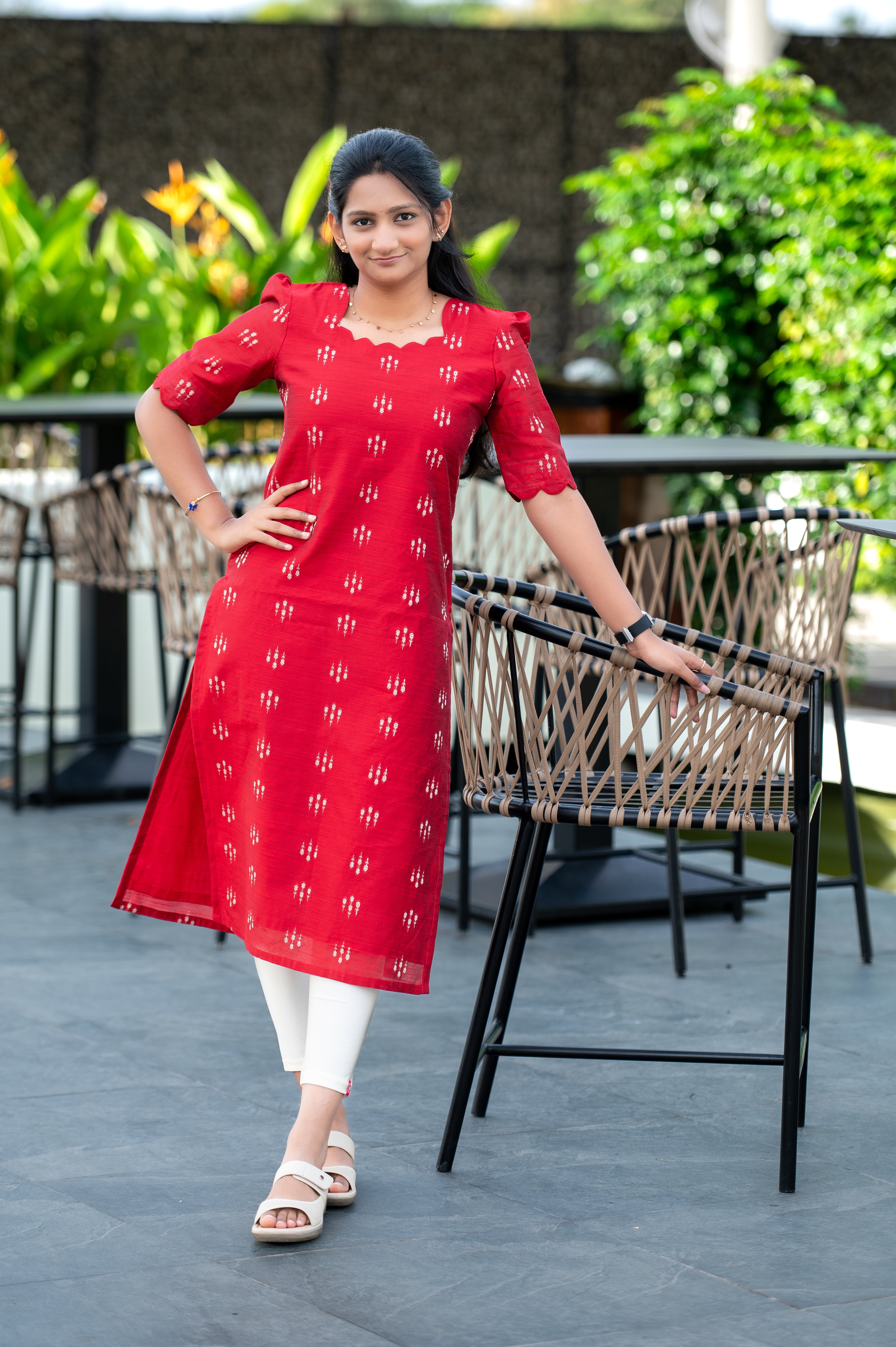 ❤️Red Ikat-Printed Straight Kurti with Scalloped Neckline