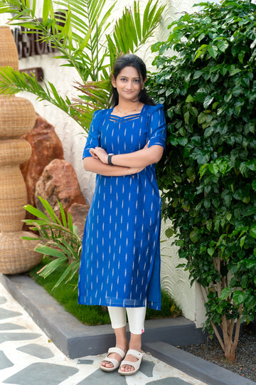 💙 Royal Blue Ikat-Printed Straight Kurti with Designer Neck Detail