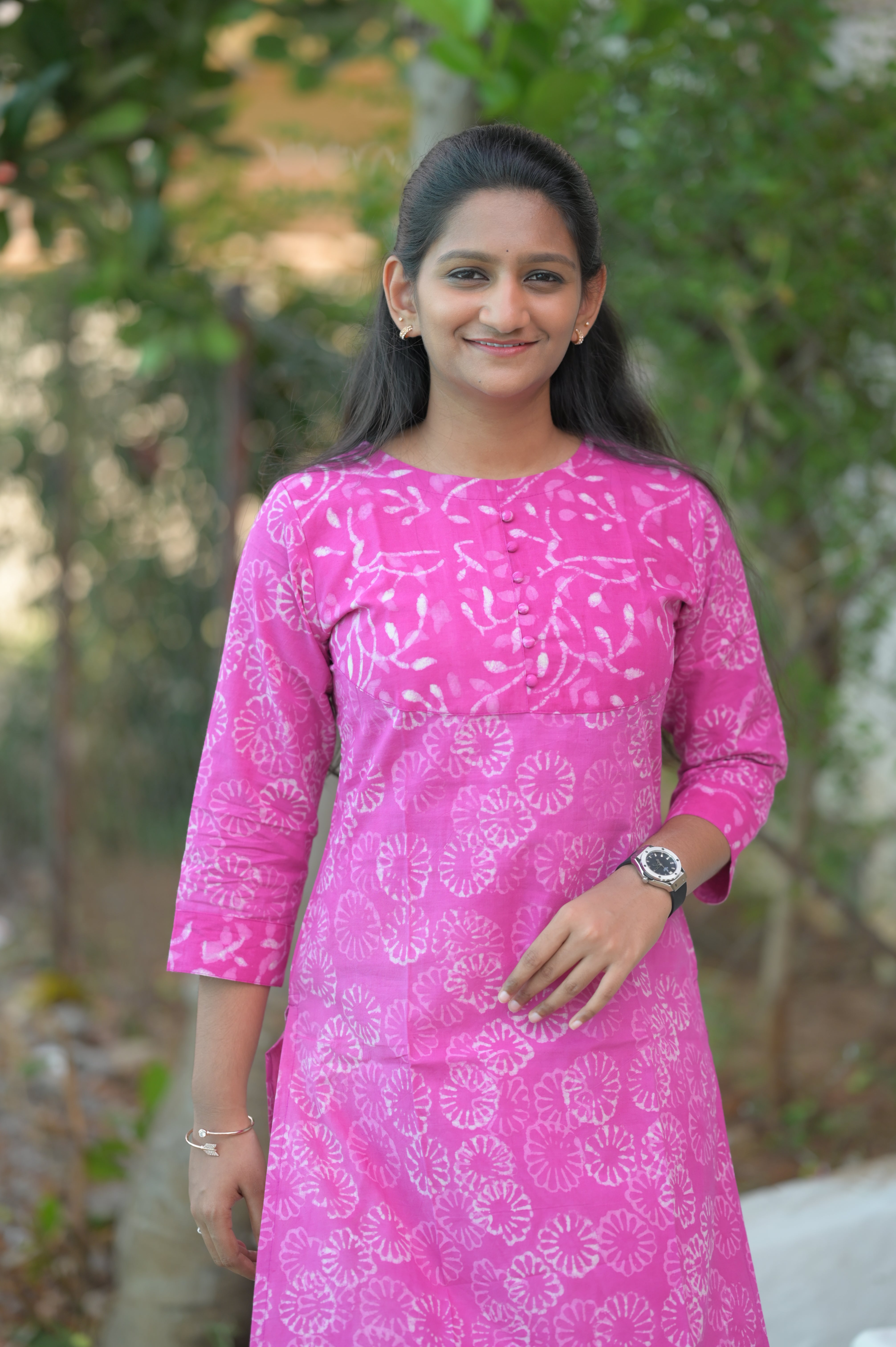 Gulabi Glow Handblock Kurti 1926