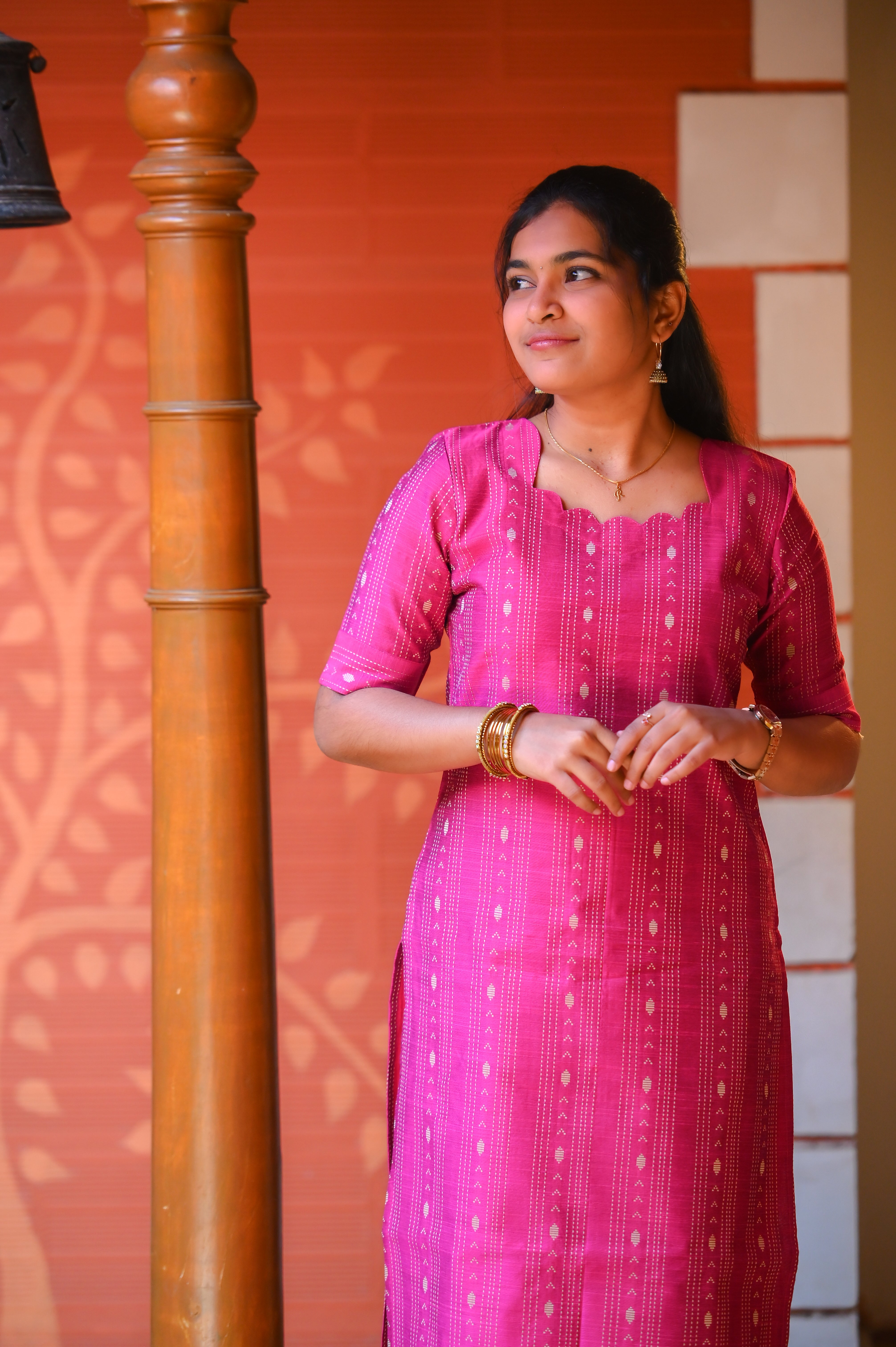 🌺 Ruhani Pink Raw Silk Kurti