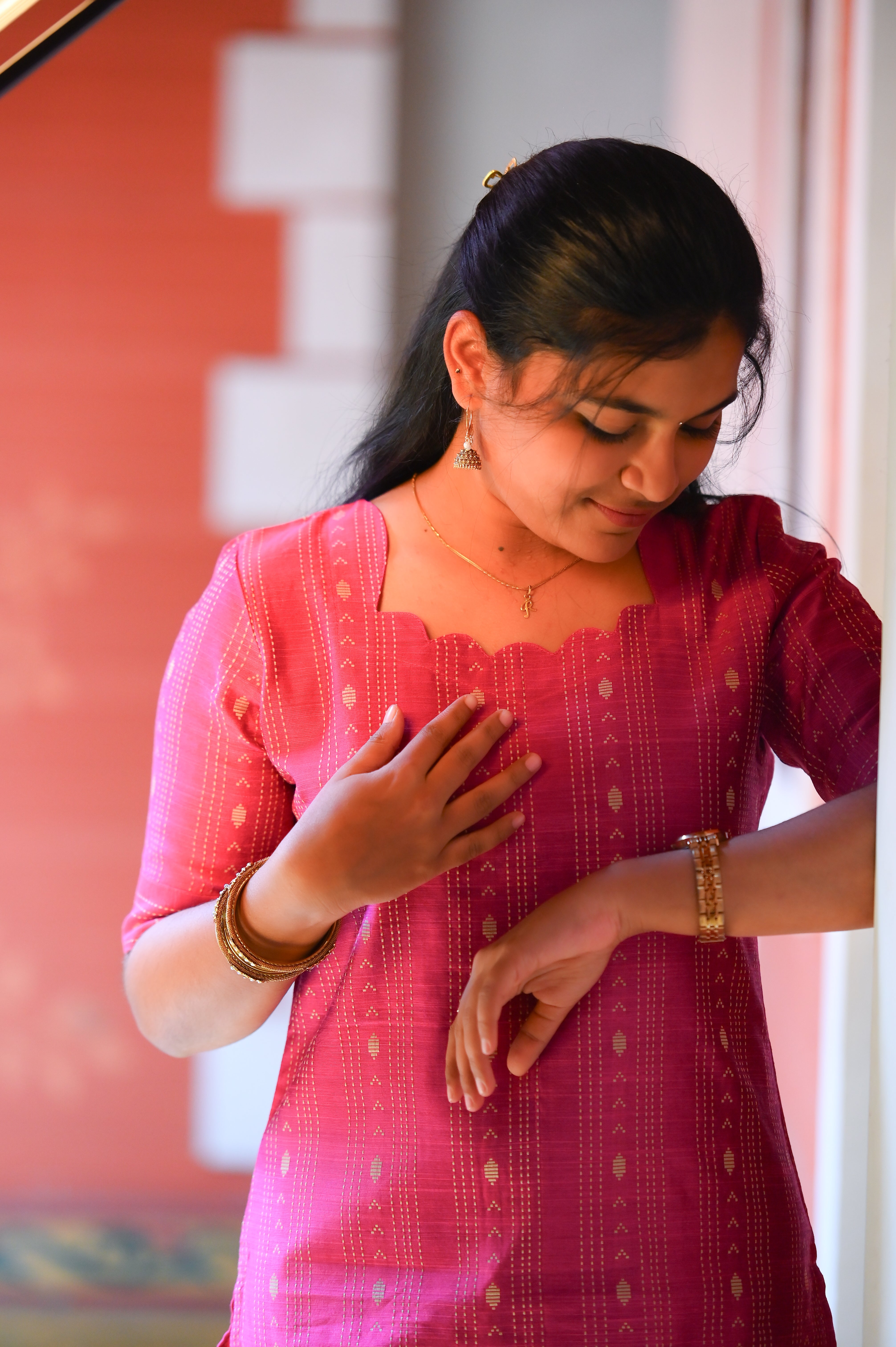 🌺 Ruhani Pink Raw Silk Kurti