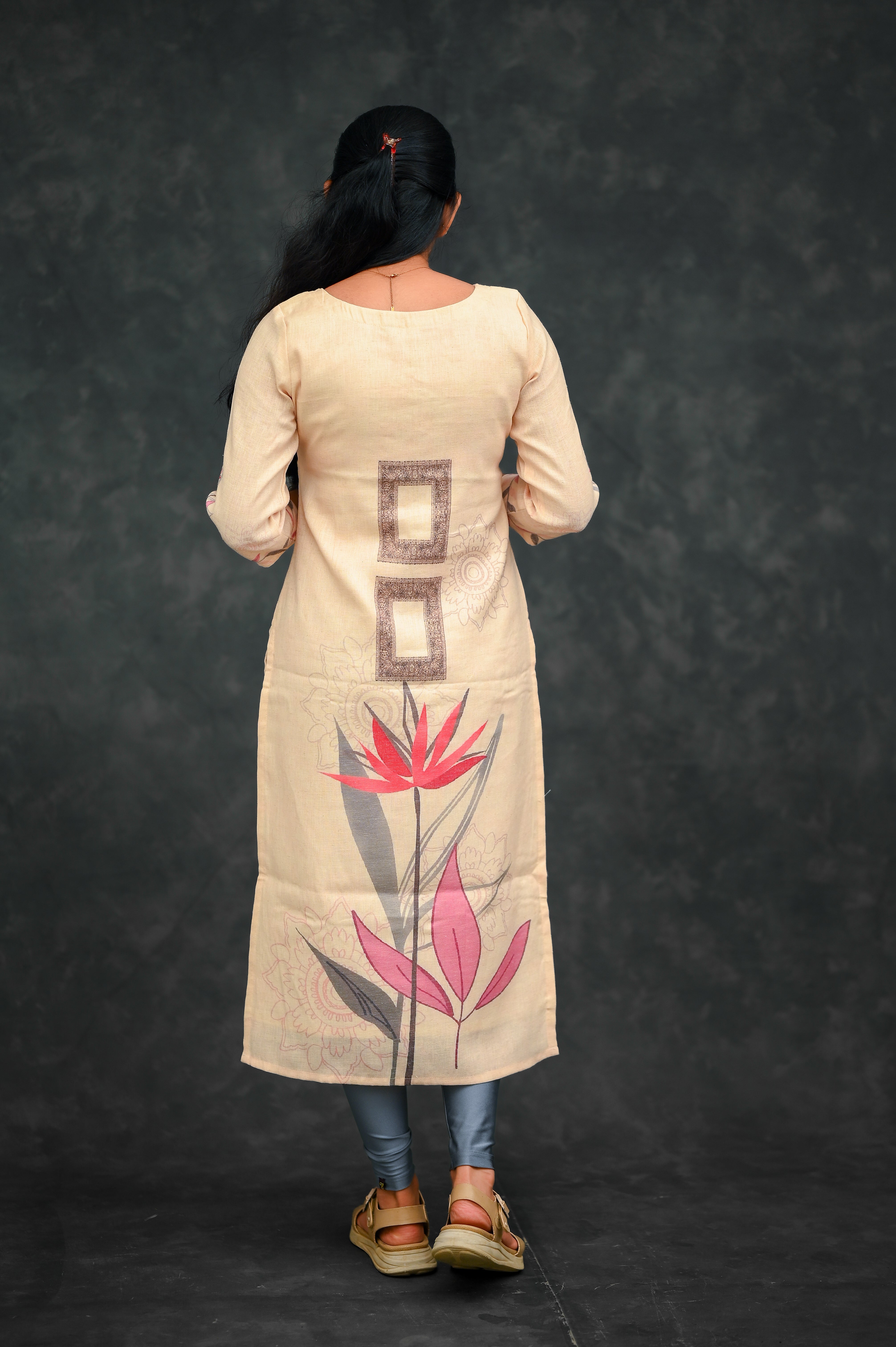 🌾 Sand Bloom Straight Kurti