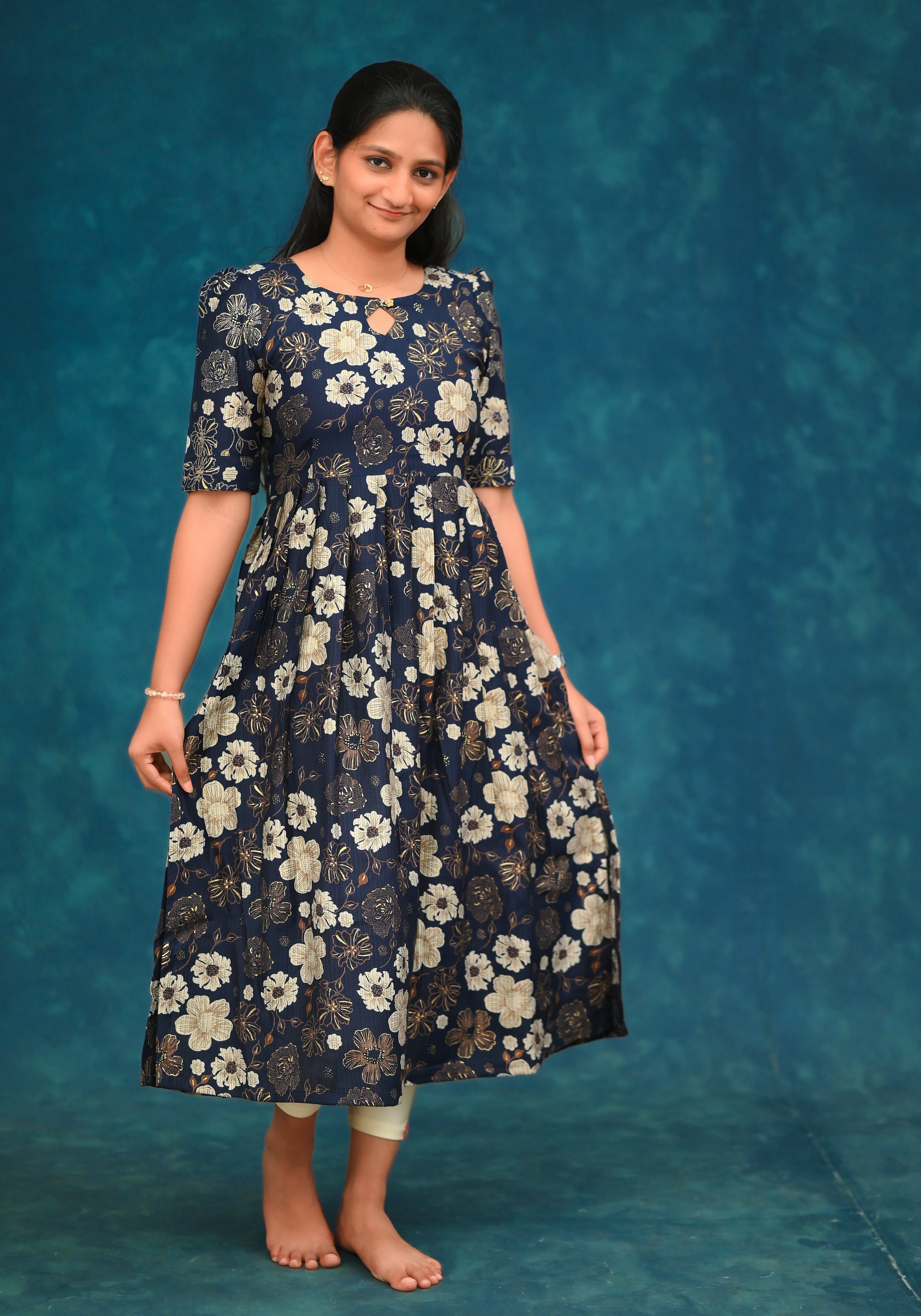 🌙 Midnight Bloom Nyra cut maxi