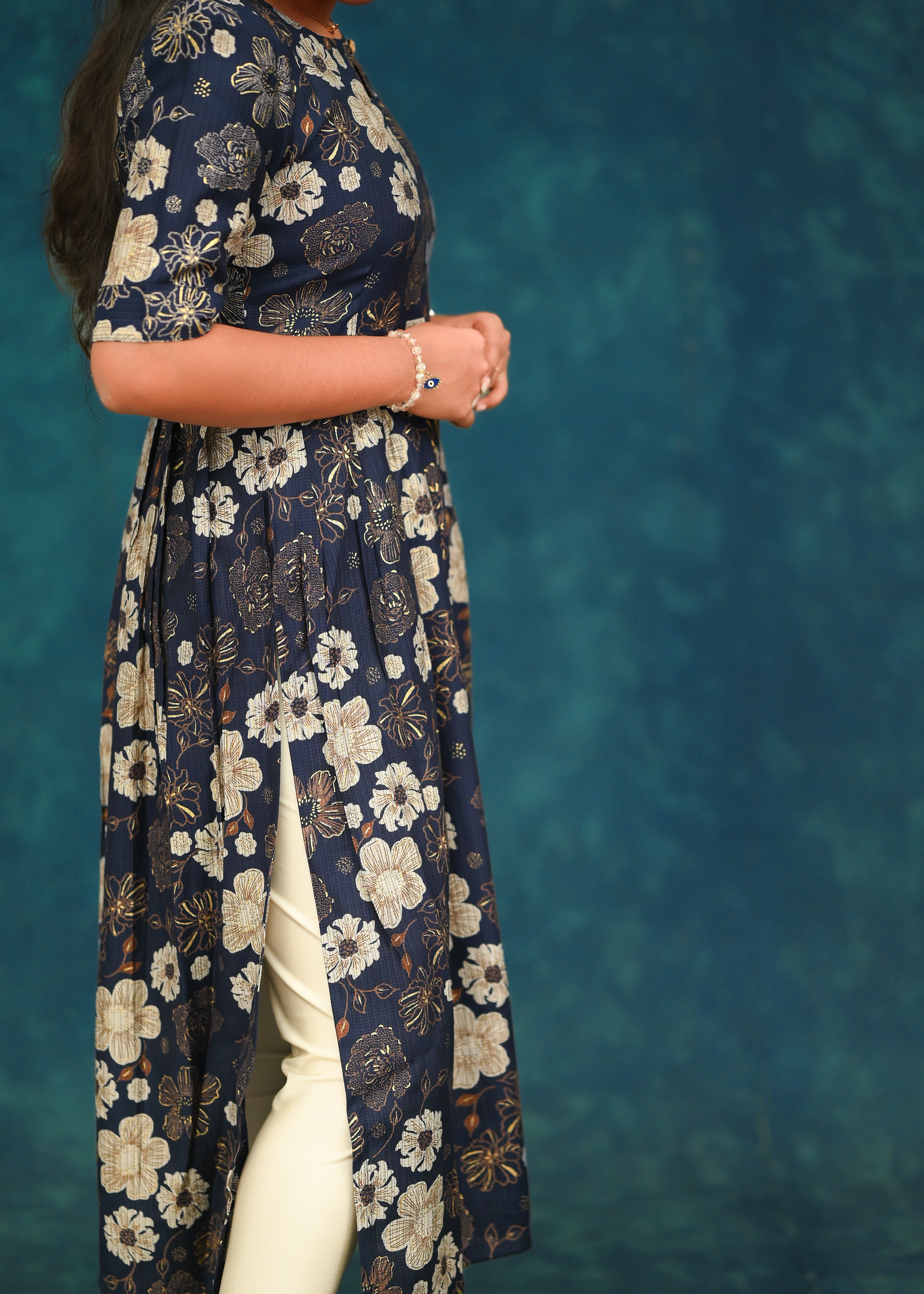 🌙 Midnight Bloom Nyra cut maxi