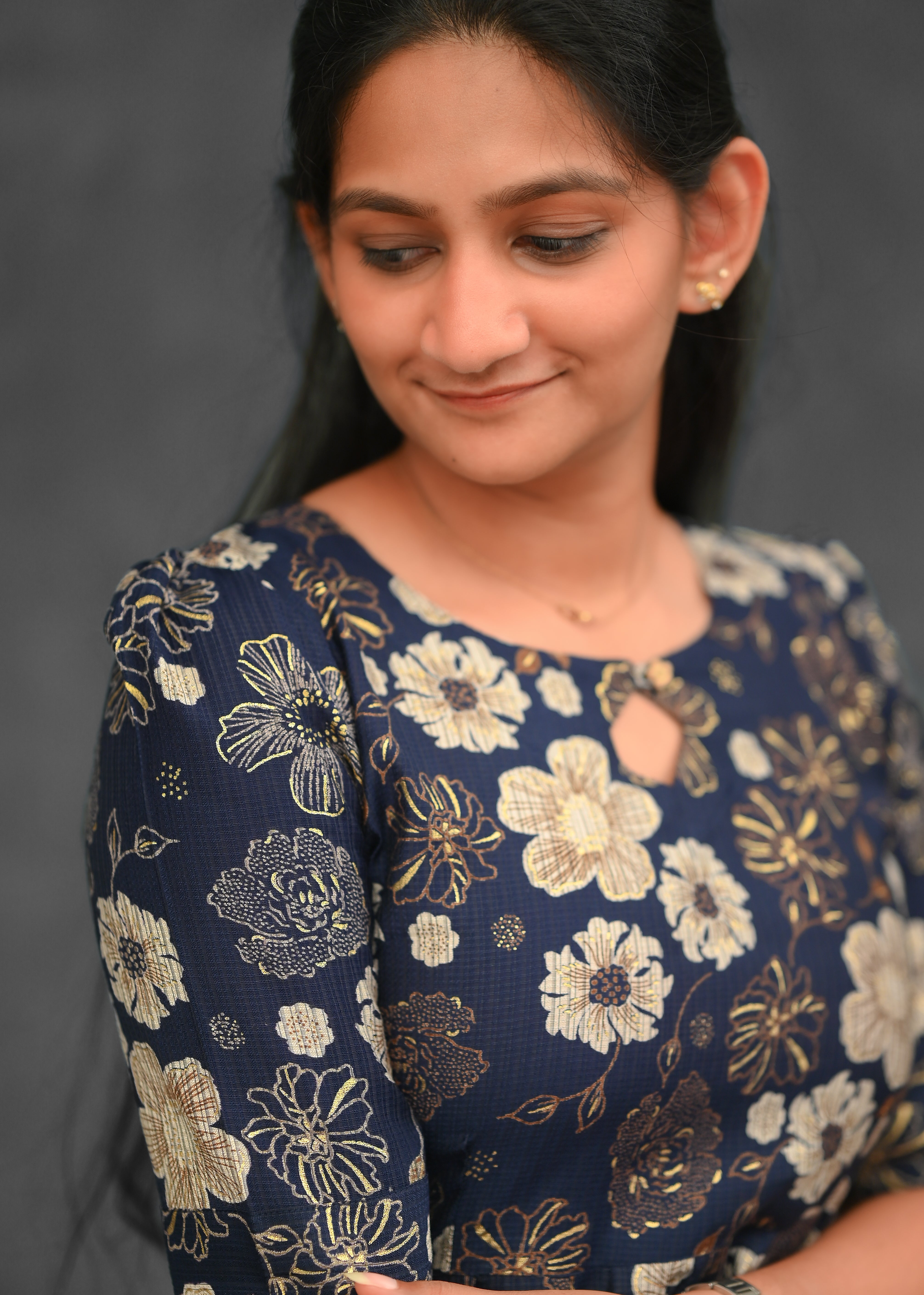 🌙 Midnight Bloom Nyra cut maxi