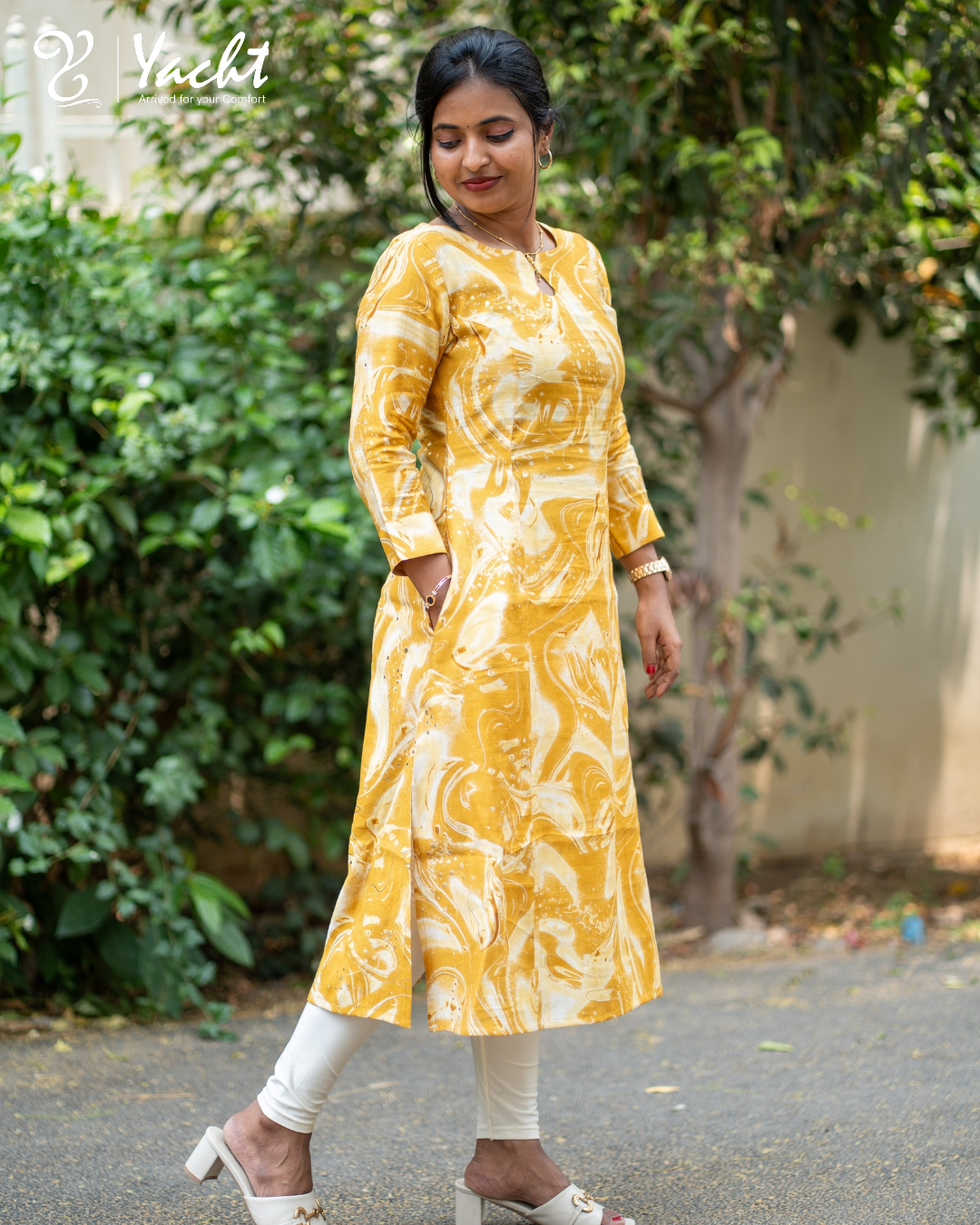 🌼“Golden Aura Marble Aline Kurti”