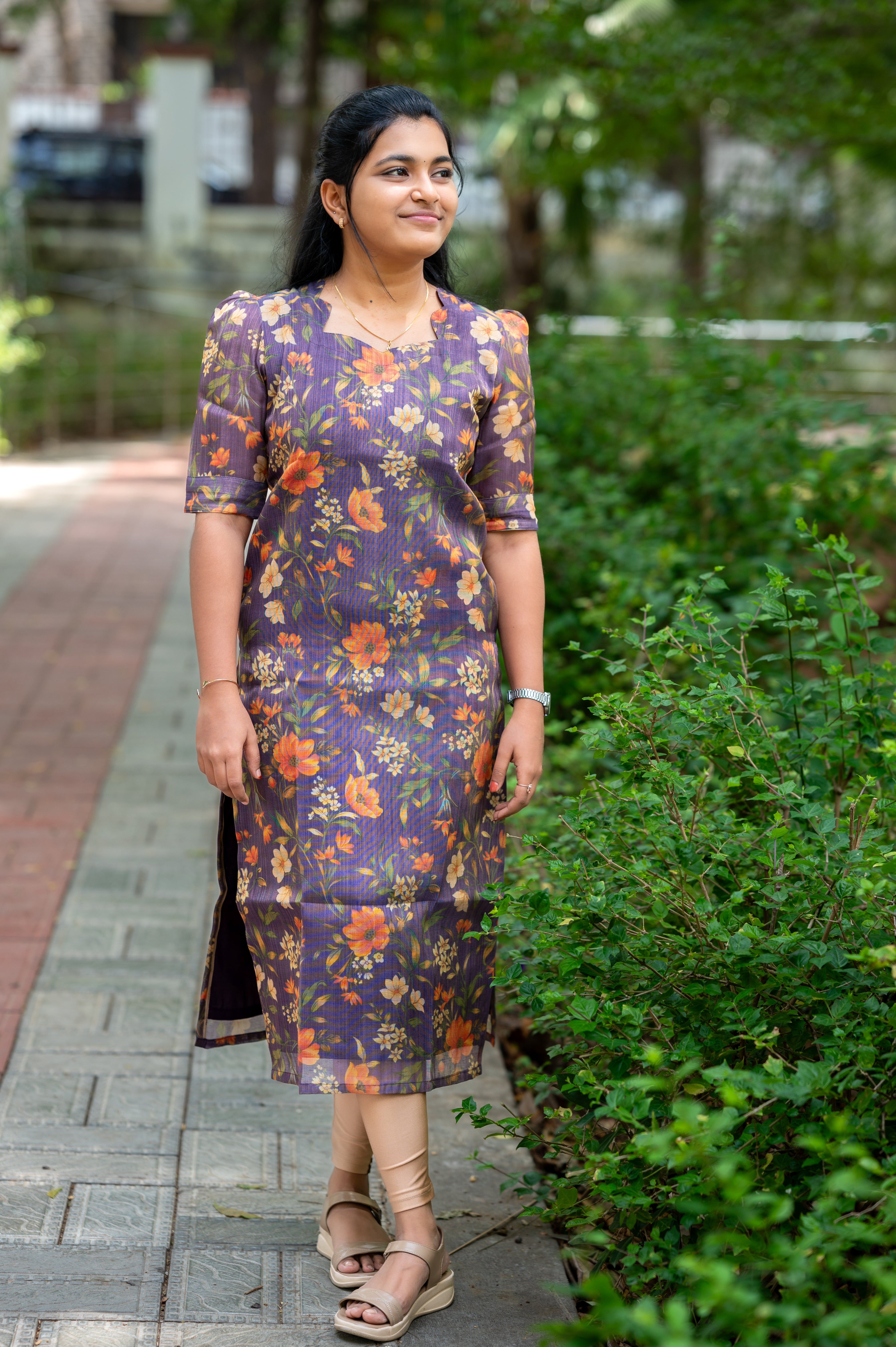 🌸"Twilight Blossom Kurti"