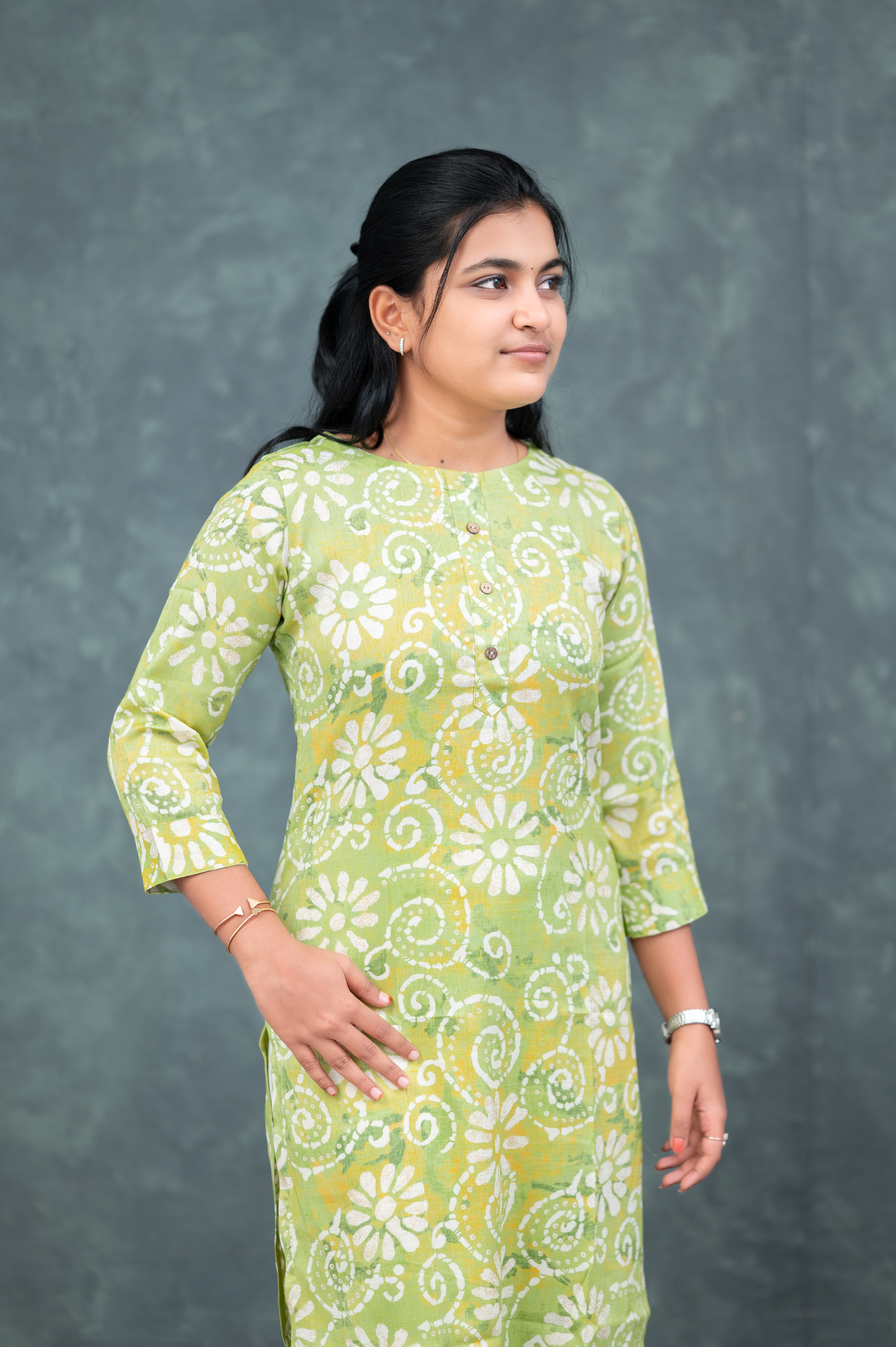 💚  “Lime Swirl Serenity” Kurti