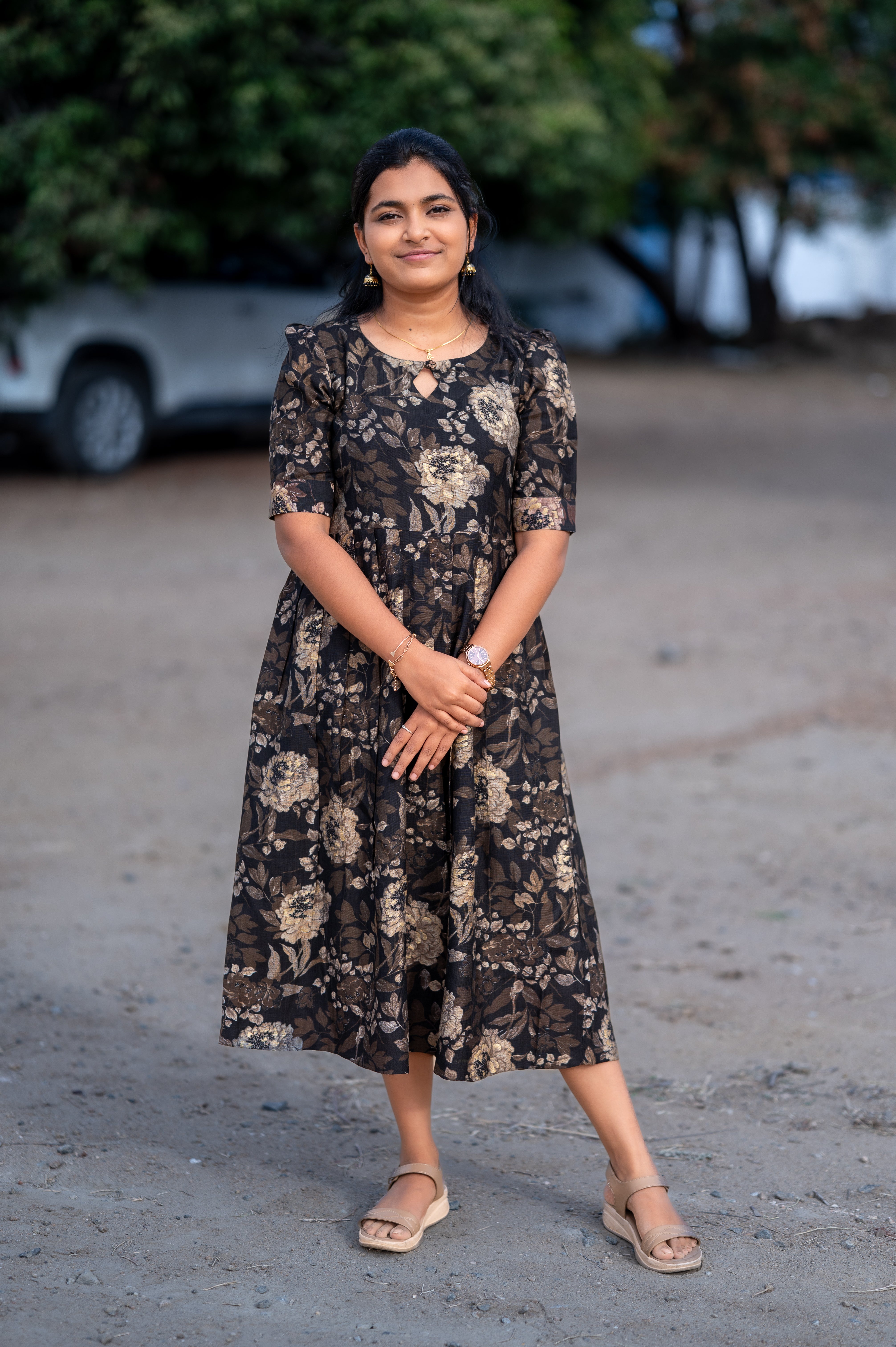 "🖤 Midnight Bloom Pleated Kurti Maxi"