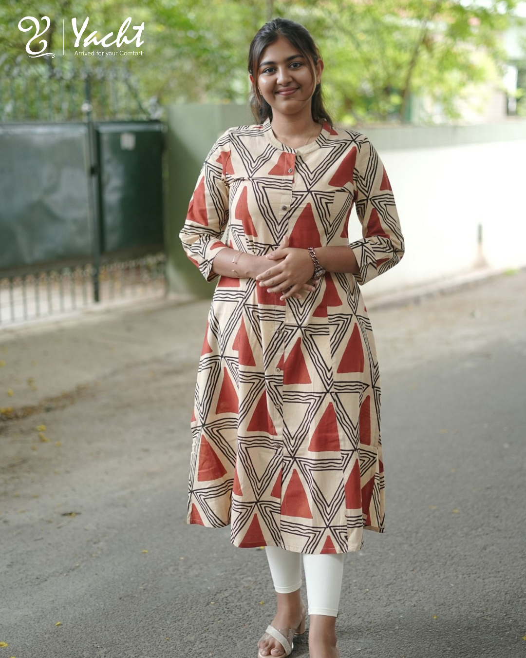 ✨ Terracotta Geometry Aline Kurti