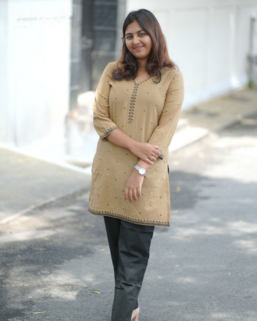 ✨ Desert Elegance Embroidered Kurti ✨