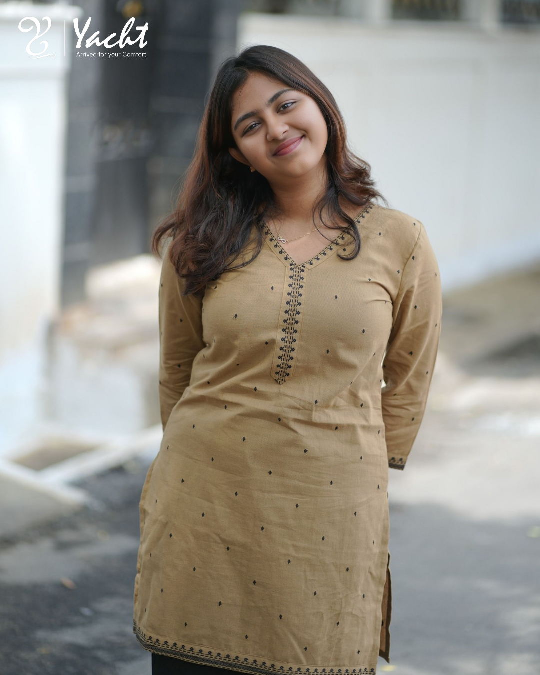 ✨ Desert Elegance Embroidered Kurti ✨