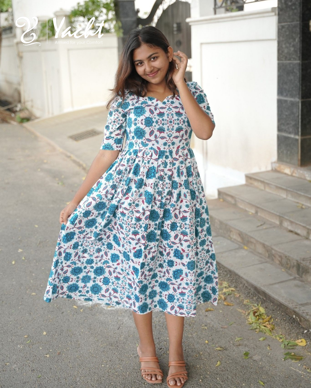 Blue botonical flowers maxi