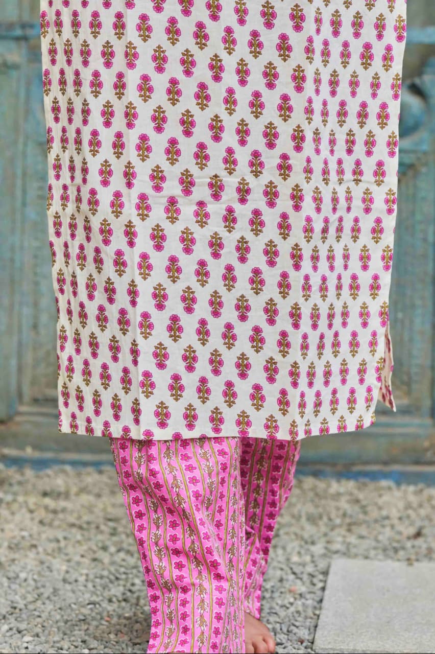 🌸 Blossom Charm Straight Kurti