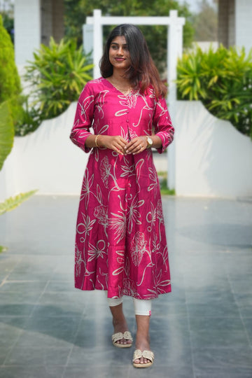 💖Base: Rani pink A-line printed kurti (long length)