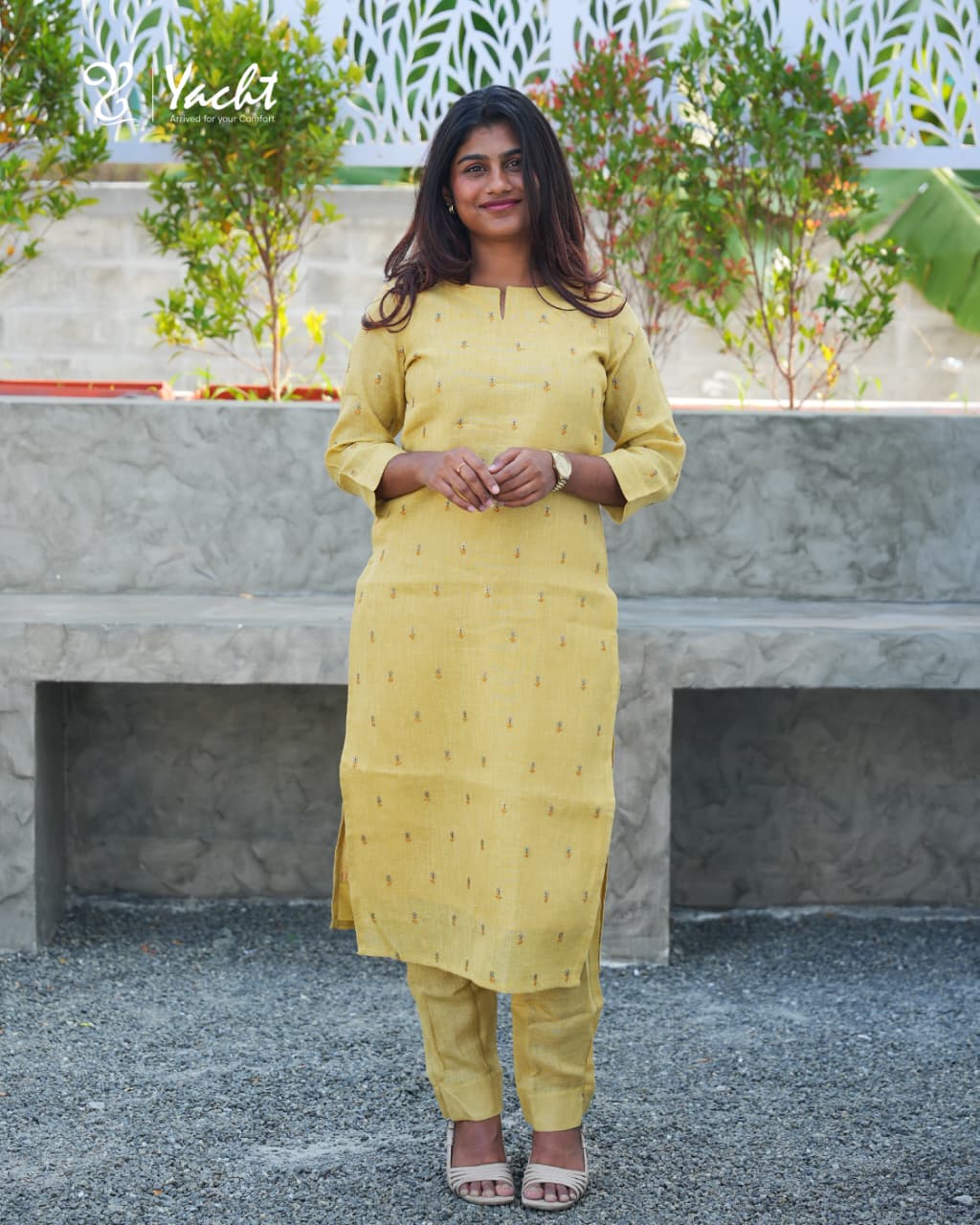 💛 Lemon yellow Straight-Cut Embroidered Kurti Set