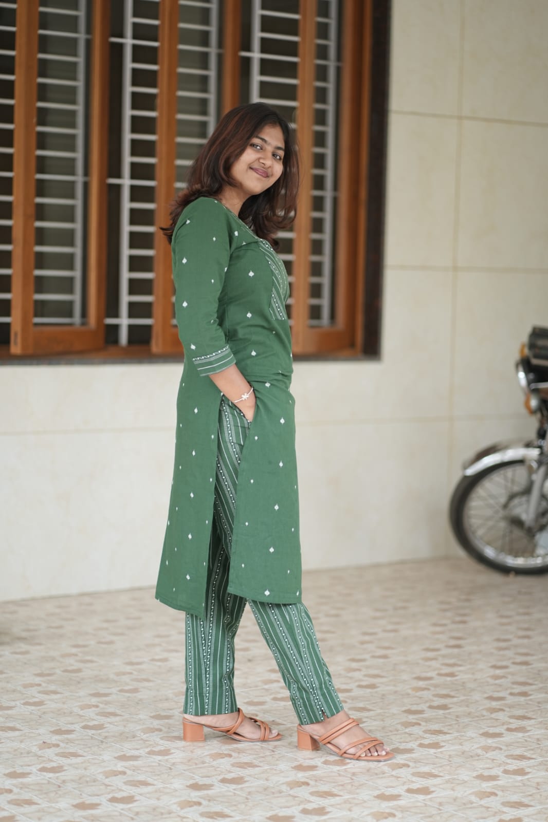 ✨ Royal Indigo Paisley Kurti Set